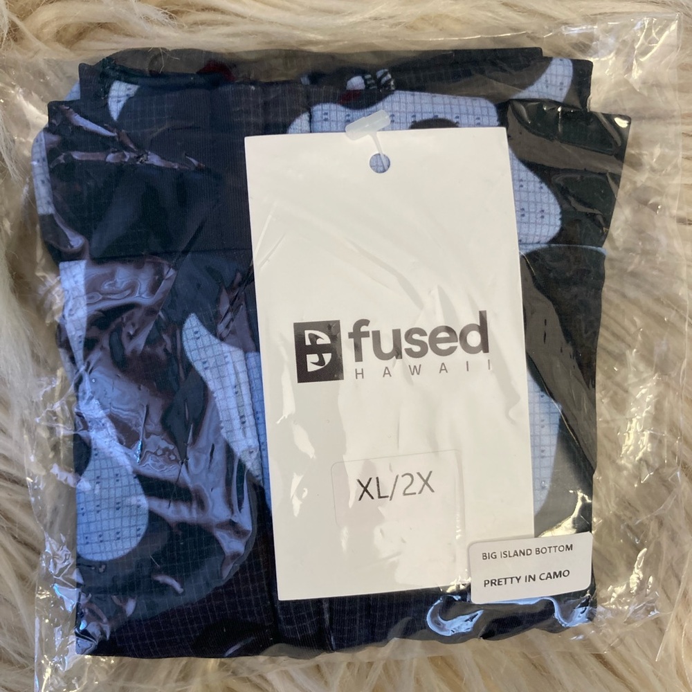 Fused Hawaii Big Island Bottoms in pretty in camo size XL/2XL, new with tags